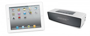Kleines Equipment Bose Soundlink mini und iPad